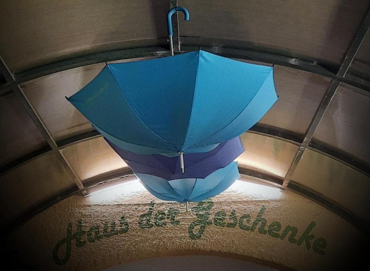 Das Karawankenplatz! Haus Der Geschenke-Carinthia Velden am Wörthersee Exterior foto
